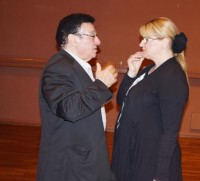 Gaļina Poļakova un Zurabs Sotkilava mēģinājumā pirms koncerta