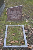 Могила Фёдора Фёдоровича Баранова на Елгавском кладбище