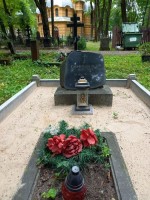 Восстановленная могила М.И. Ганфмана на Покровском кладбище