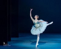 Evelīna Godunova dejo Padedē 