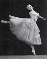 Olga Jaroslavceva uzstājas teātra skatuvē Rīgā