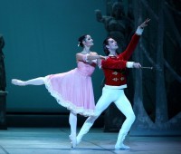 Виктор Сейко  выступает на сцене ЛНОБ