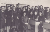 Ученицы 10-й средней школы, 1945 год