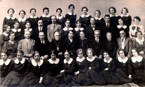 Pupils leaving  O. Lishina School in 1936