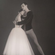 Алексей Авечкин и Юлия Гурвич на сцене ЛНО