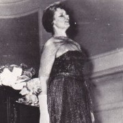 Мария Булгакова во время концерта