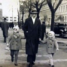 Sergejs Krasnopjorovs ar krustmeitām Iru un Tasju