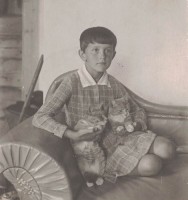 Валерия дома, в Ярцево. Май 1941 года
