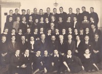 Выпускной класс Рижской русской гимназии, 1944