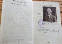 Латвийский паспорт Л.С. Остроухова