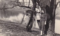 Maria Tabulskaya with her parents. Riga, 1939 