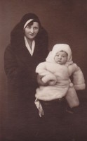   Margartita Busko ar mātesmāsu Aleksandru Vaganovu