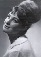 Jaunā skolotāja Viktorija Verhovska 1970. gadu sākumā